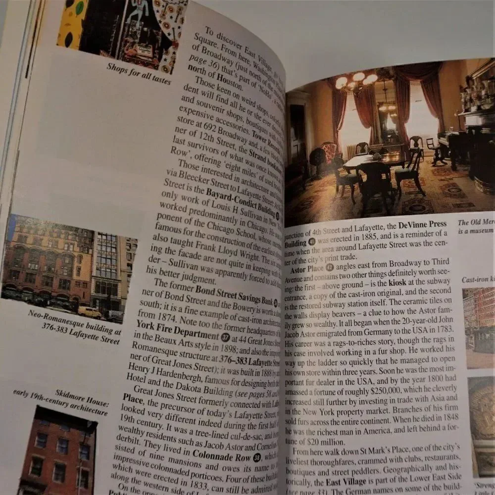 Insight Compact Guides: New York 1995 APA Publications Twin Towers